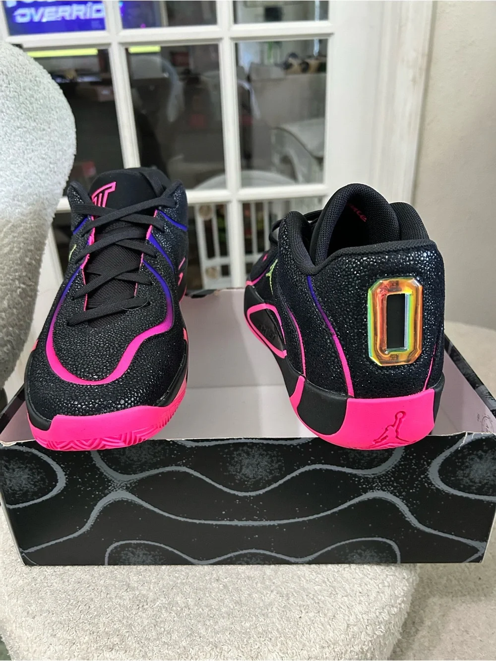 Jordan Men’s Basketball Shoes - Black & Hot Pink, Mens 11